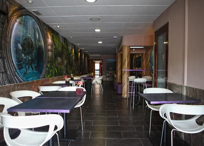  Hostal Miranda